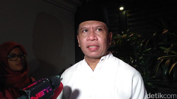  Ketua DPP Golkar, Zainuddin Amali hadir di acara itu.