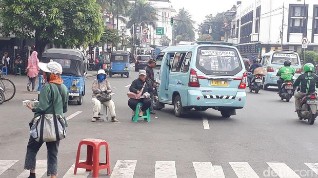 Lebaran Masih Jauh, 'Inang-inang' Sudah Menjamur di Jakarta