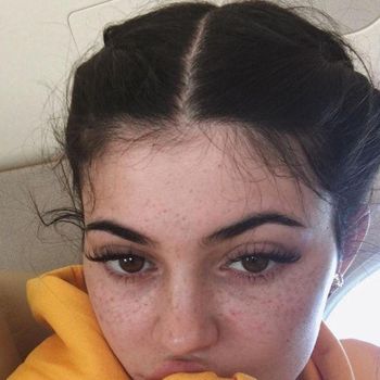Foto: Ini Bukti Kylie Jenner Lebih Cantik Tanpa Makeup