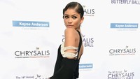 Dalam film terbaru Spider-Man, Zendaya akan menjadi teman Peter Parker yang agak freak dan nerd bernama Michelle. Padahal dulu ia diduga berperan sebagai Mary Jane. Foto: Frazer Harrison/Getty Images