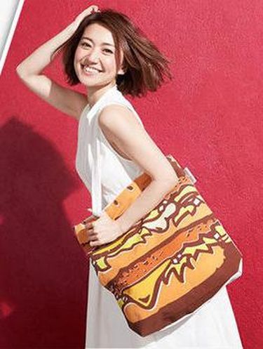 Bikin Lapar, McDonald's Rilis Tas Hingga Kaus Bertema Burger Big Mac
