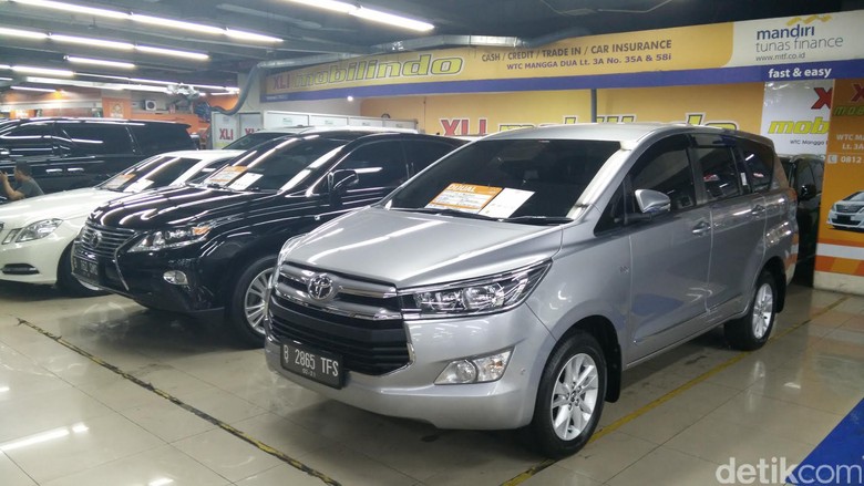 Penjualan mobil bekas. Foto: Citra Fitri Mardiana Penjualan mobil bekas. Foto: Citra Fitri Mardiana