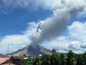 Jejak Sejarah Letusan Gunung Marapi di Sumbar, Terakhir Kali 2017