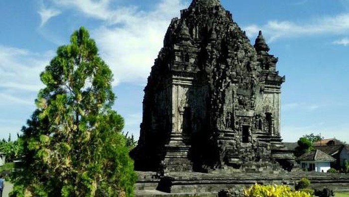 Candi Kalasan di Yogyakarta