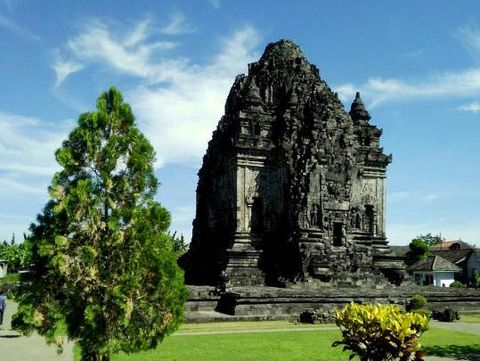 Candi Kalasan di Yogyakarta