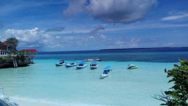 Pantai Bira Pantai Bira di Bulukumba, Sulawesi Selatan