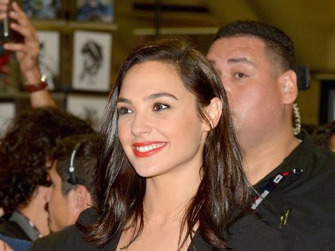 Foto: Cantiknya Si Wonder Woman Gal Gadot dengan Bibir Merah Merona
