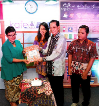 Lestarikan Orisinalitas Makna Kain Batik