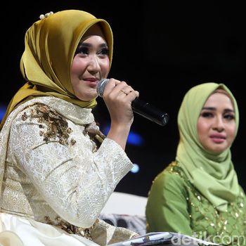 Foto: <i>Fresh!</i> Gaya Hijab Serba Hijau Laudya Cynthia Bella Sampai Nycta Gina
