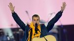 Aksi Para Musisi di Konser Amal One Love Manchester