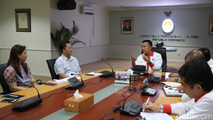 Temui Menpora, PBSI Minta Maaf Atas Kegagalan Piala Sudirman