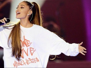 Kegembiraan dalam Kepedihan di Konser One Love Manchester