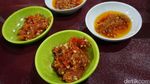 Ikan Bakar dan Kulit Goreng, Enak Dipadu dengan Sambal Gobyos