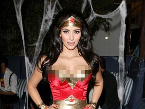 Foto: 7 Seleb yang Pernah Tampil Seksi Pakai Kostum Wonder Woman