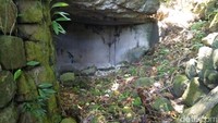 Tak hanya satu, ada beberapa pos pengintaian yang dibangun di sekitar situ. Memiliki jalur berbentuk parit, bunker-bunker ini disembunyikan di dalam tanah (Bonauli/detikTravel)