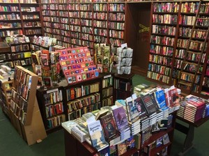Bikin Penasaran, Ini Dia Toko Buku Paling Misterius