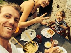 Kemesraan Gal Gadot dan Suami yang Bikin Iri