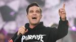 Aksi Para Musisi di Konser Amal One Love Manchester
