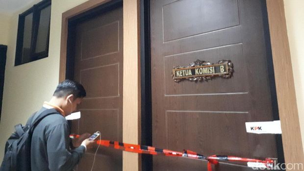 KPK segel ruang sekretariat dan Ketua Komisi B DPRD Jatim