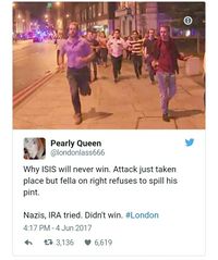 Viral! Pria dengan Segelas Bir Jadi Simbol Perlawanan London