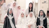 Nia Ramadhani dan teman-temannya selalu berhasil tampil cantik dan menawan ya? (Dok. Instagram/ramadhaniabakrie)