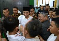 Presiden Jokowi salat Tarawih di Masjid Jami Assa'adah, Bogor. (Foto: Biro Pers Setpres)