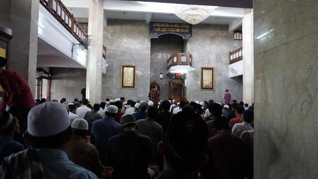 Suasana dalam masjid (Masaul/detikTravel)