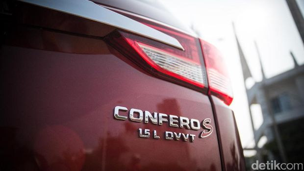 Lampu Belakang Wuling Confero S