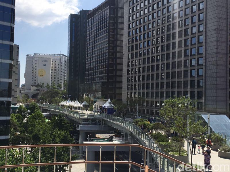 Kreatif! Bekas Jalan Layang Jadi Taman Cantik di Seoul