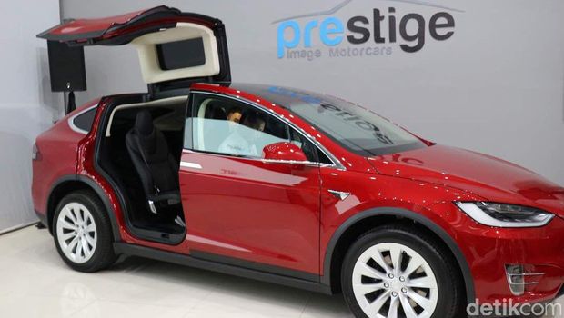 Tesla Model X