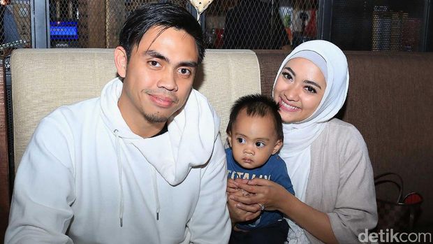 Keluarga Ditto dan Ayudia Bing Slamet