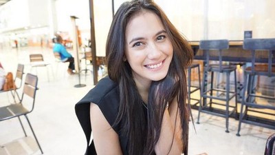 Senyuman Pevita Pearce Nggak Bikin Batal Puasa Kok!