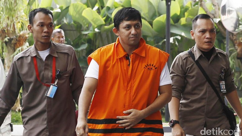 Eks Ketua Komisi VIII Bantah Fahd soal Kasus Korupsi Al-Quran Eks Ketua Komisi VIII Bantah Fahd soal Kasus Korupsi Al-Quran