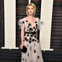 Emma Roberts attends the 2016 Vanity Fair Oscar Party Hosted By Graydon Carter at the Wallis Annenberg Center for the Performing Arts on February 28, 2016 in Beverly Hills, California.  (Photo by Pascal Le Segretain/Getty Images)