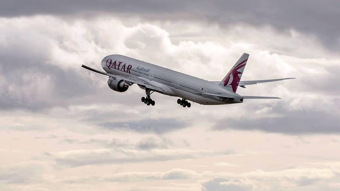 Pesawat Qatar Airways