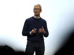 Lebih Parah dari Nadiem, Bos Teknologi Kaosan di Acara Resmi