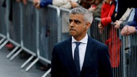 Wali Kota London, Sadiq Khan juga hadir. Reuters/Tom Jacobs.
