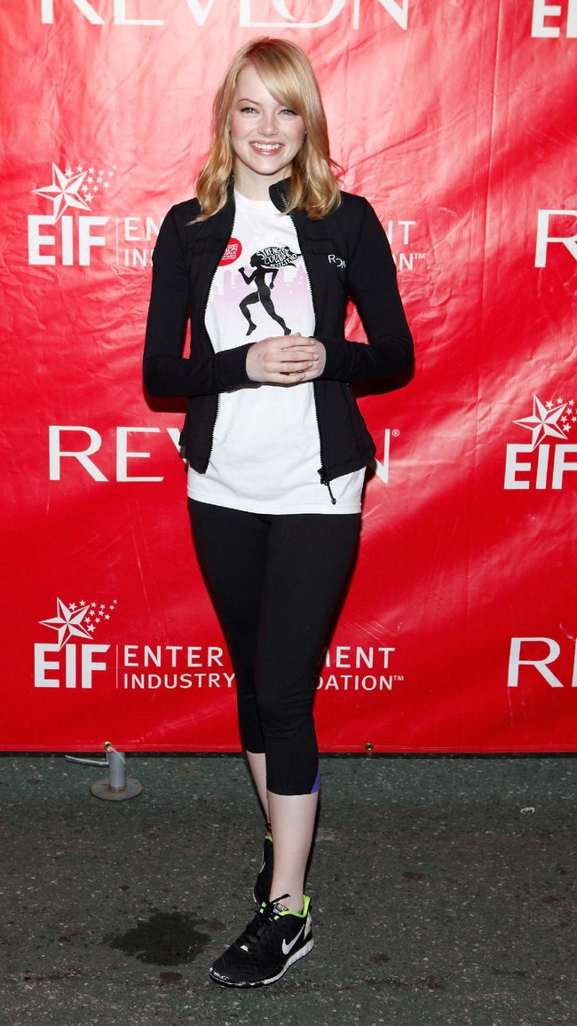 Emma Stone attends the 15th Annual EIF Revlon Run/Walk For Women at Central Park on May 5, 2012 in New York City.  (Photo by Cindy Ord/Getty Images)