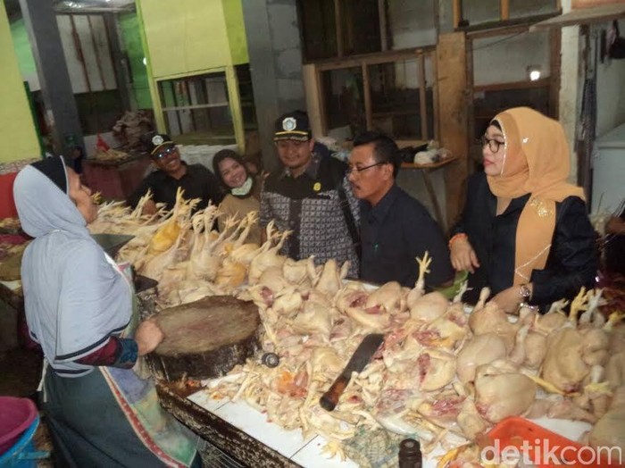Ada Perbedaan Harga di Pasar Tradisional dan Modern Lamongan - Perbedaan Permainan Tradisional Dan Modern
