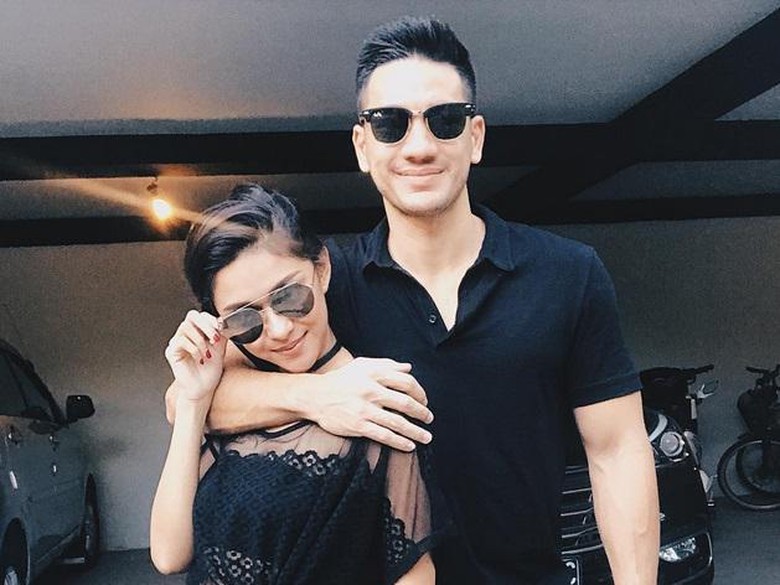 Foto: Andrew White dan Nana Mirdad (Dok. Instagram/nanamirdad_) Foto: Andrew White dan Nana Mirdad (Dok. Instagram/nanamirdad_)