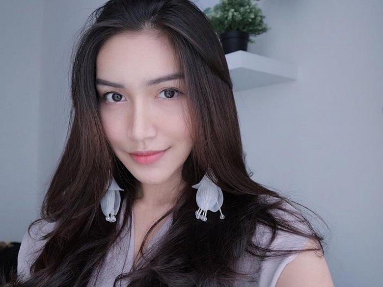  Melody Prima  Berhijab Dapat Pujian Makin Cantik