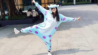 Pose kocaknya dengan mengenakan kostum monster yang bikin gemes. Dok. Instagram/pevpearce