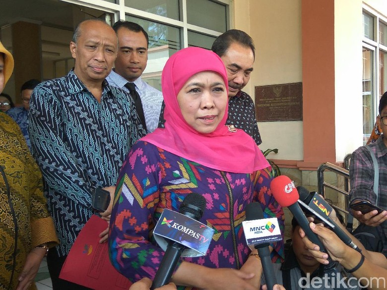 Khofifah Tepis Isu Mundur sebagai Menteri untuk Maju 