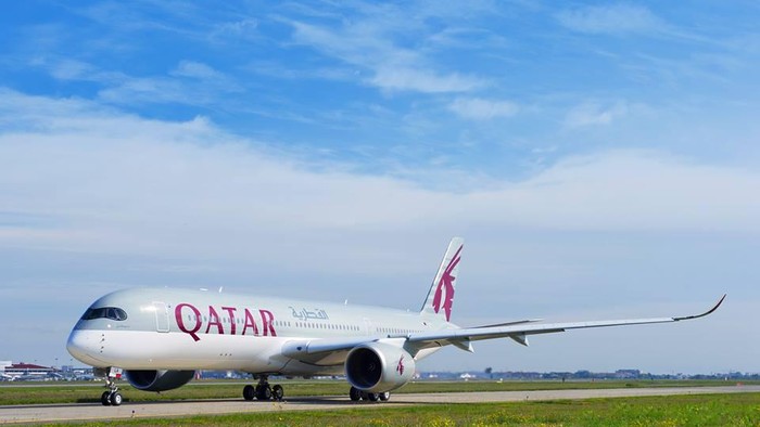 Pesawat Qatar Airways