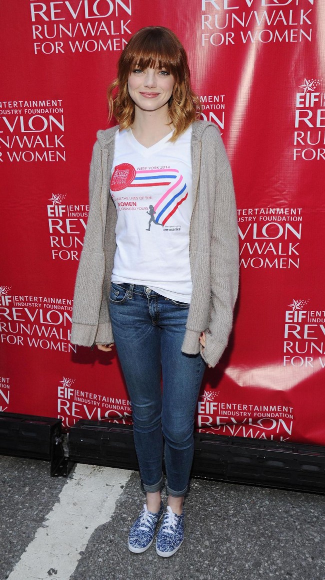 Emma Stone attends the 17th Annual EIF Revlon Run Walk For Women on May 3, 2014 in New York City.  (Photo by Bryan Bedder/Getty Images EIF Revlon Run Walk)