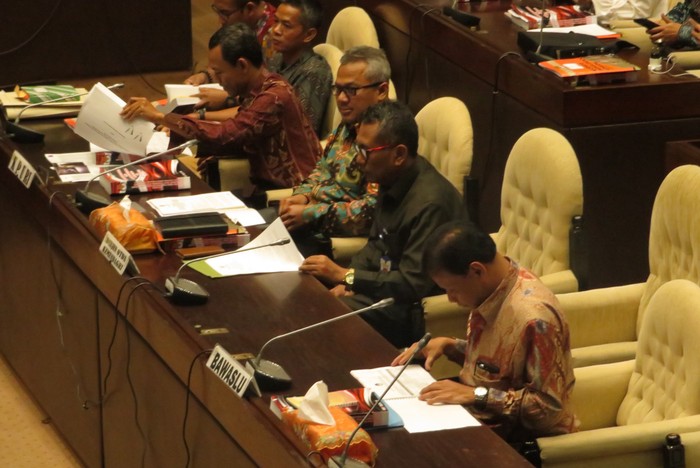 Bahas PKPU, Komisi II DPR Raker dengan KPU dan Bawaslu