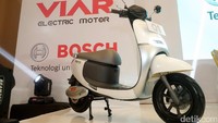 PT Triangle Motorindo (TM) meluncurkan Viar Q1 di Balai Kartini Jakarta.