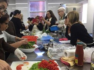 Perempuan Muslim, Kristen, Yahudi Bersahabat Lewat Makanan di Sydney