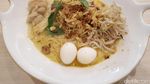 Sedapnya Bihun Laksa Betawi dan Nasi Ayam Cabe Ijo di Umaramu