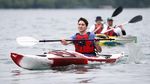 Aksi PM Kanada Mengayuh Kayak di Sungai Niagara